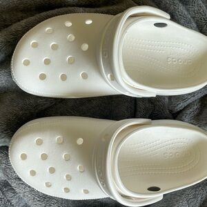CROCS White Clogs with Ventilation and Heel Strap